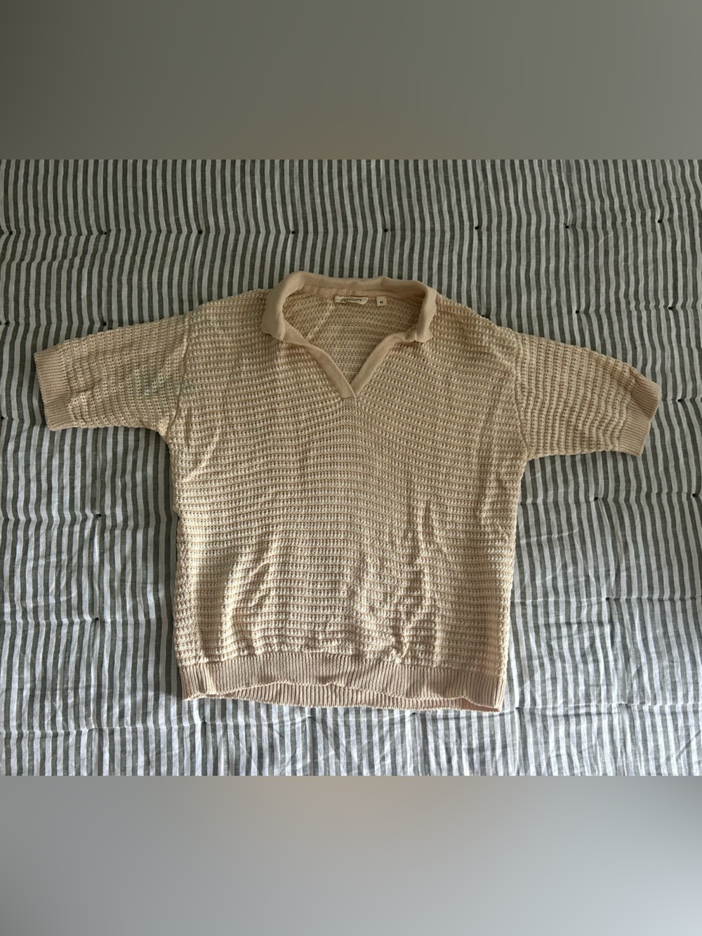 Light Beige & White Woven Polo - V-Neck